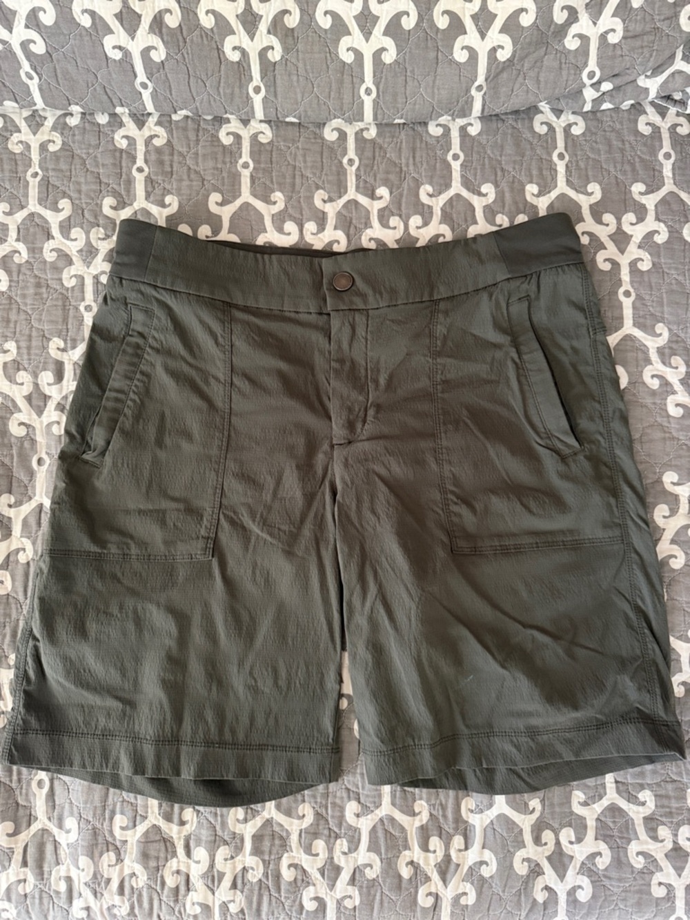 Athleta Olive Green Everyday Stretch Bermuda Shorts